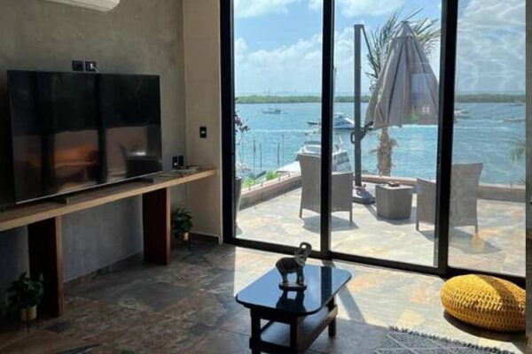 isla mujeres hotels on the beach